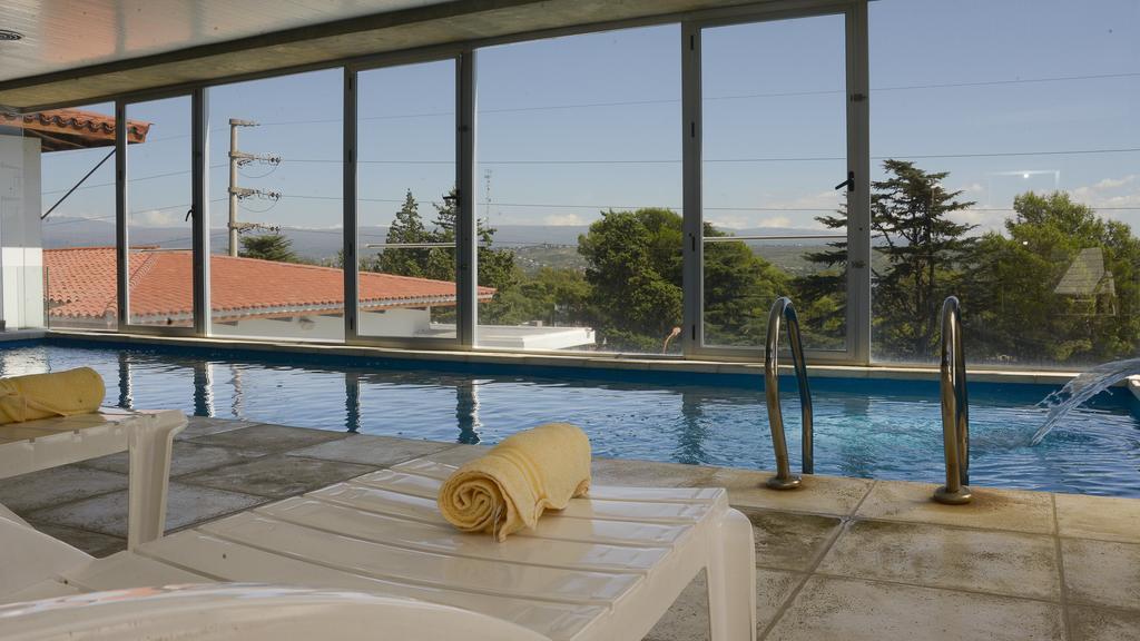 Hotel 15 De Mayo Villa Carlos Paz Exterior photo